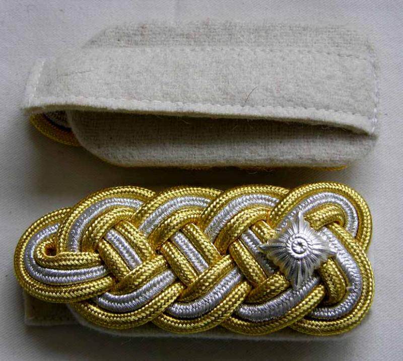 Original style German Wehrmacht Air Force lieutenant general Indian silk epaulette metal wire general epaulette