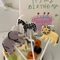 Зебра, лев, слон