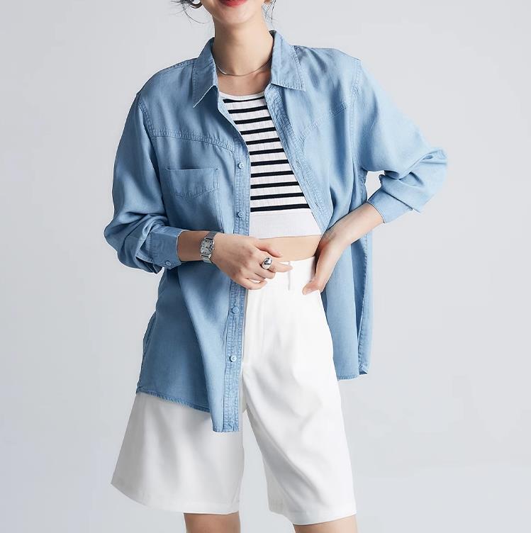French Retro Blue Sun-Protective Denim Shirt for Women, Summer Thin Shirt for Petite Figures, Long-Sleeved Top for the Beach in Summer