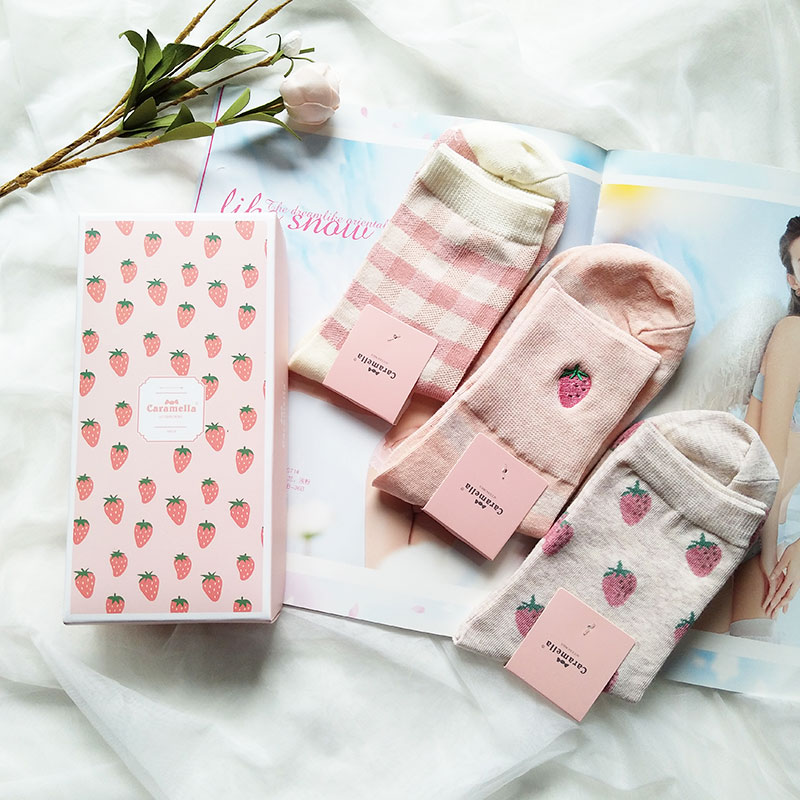 Hộp quà tặng phiên bản Hàn Quốc của cô gái trái tim hoạt hình dễ thương vớ cotton ống dâu nữ mùa thu và mùa đông ấm áp vớ dài tất trắng