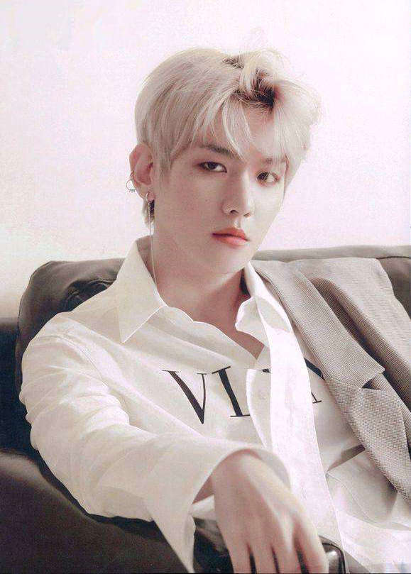 2019 star characters printed photo Cross embroidered EXO side Berxian 28 inches can be made to customize diy-Taobao