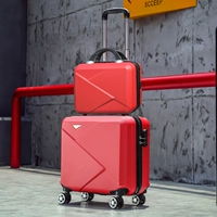 Праздничная красная коробочка для матери и ребенка.