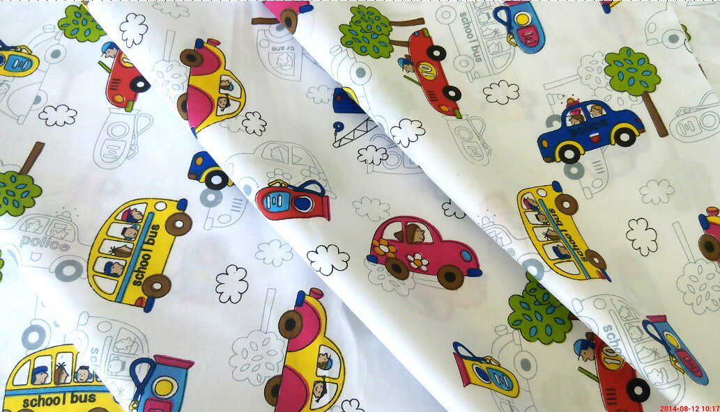 Cartoon pure cotton slope fabric of cartoon cotton slant fabric is made of sheets and half of cotton sleeve