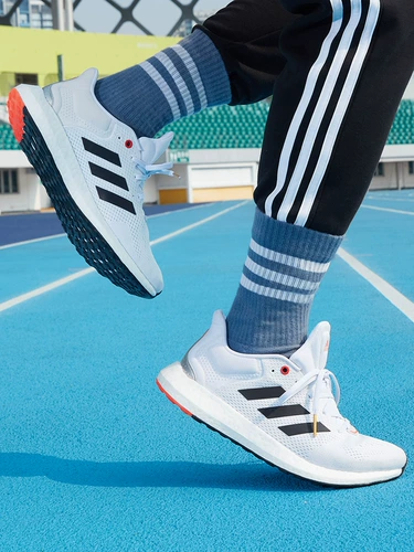 Adidas, комфортная спортивная обувь для отдыха