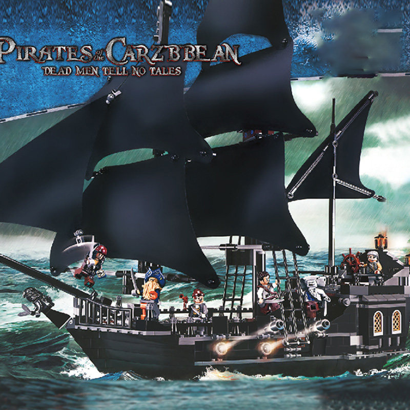 Big movie Caribbean Black Pearl Adult difficult assembly building blocks toy boat model boy Creative gift