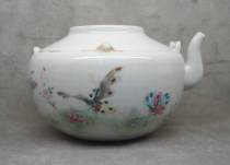 Qing Tongzhi fine Road pastel butterfly love flower melon edge pot (not old package return)