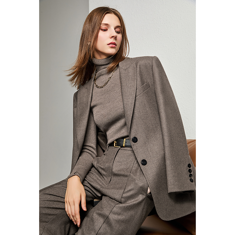 U.N.Q Retro Vintage Style Italian Imported Velvet-Like Fine-Spun Wool Flannel Suit and High-End Suit Set