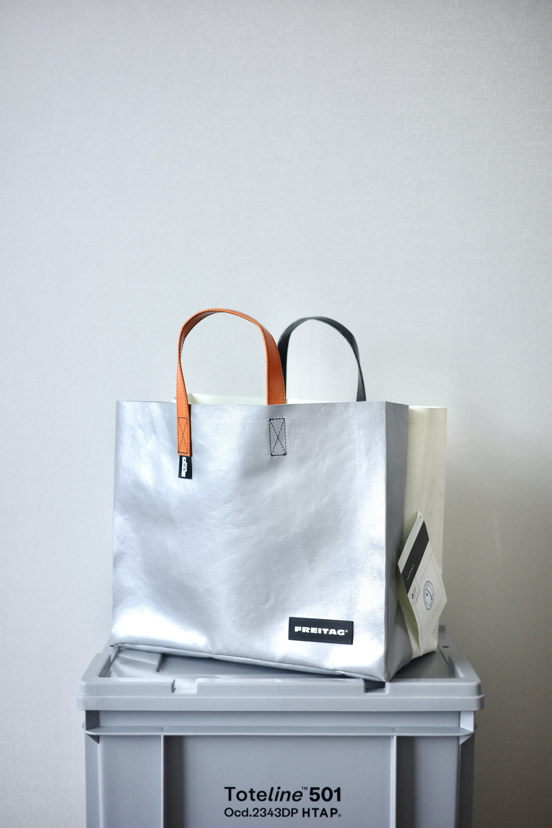 FREITAG F704 localisant Cake shop Limited
