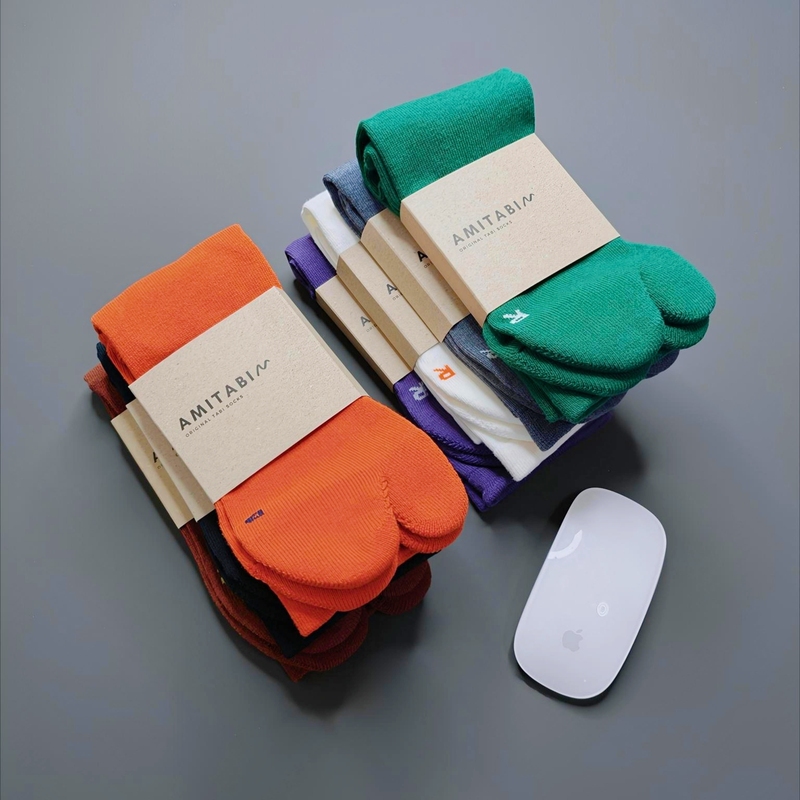 In-Stock Amitabi Basic Socks Made in Japan, Unisex High Tube Basic Style, Solid Color High-Top Split-Toe Socks