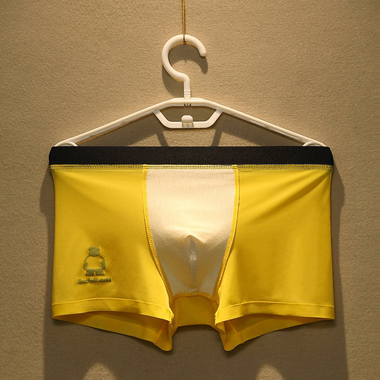 Japanische Herren-Unterwäsche aus Eisseide, nahtlose Boxershorts, Sommer, ultradünne, atmungsaktive, trendige Cartoon-Boxershorts mit mittlerer Taille und lockerer Passform