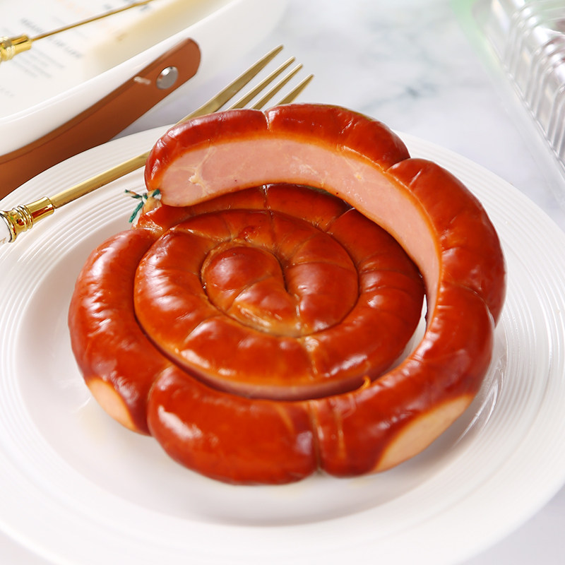 Russian flavored pan sausage Ukrainian sausage Russian-style pure meat ham without starch open bag ready-to-drink food