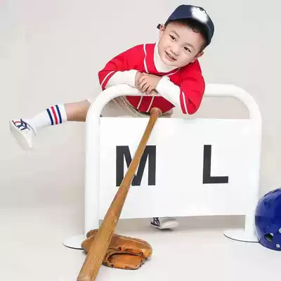 Creative children's photography props Guardrail baseball bat personality decoration Location travel photo gallery Children's background photo