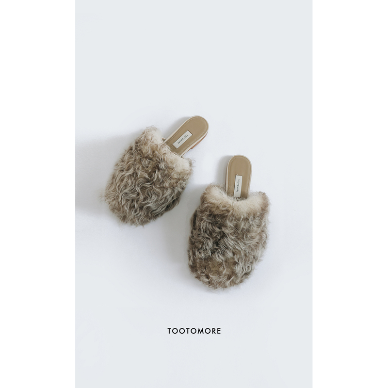 Tootomore | Simple and Luxurious Long-Term Value Wool and Genuine Leather Mule Slippers with Closed Toe and Flat Sole. Tootomore | Simple and Luxurious Long-Term Value Wool and Genuine Leather Mule Slippers with Closed Toe and Flat Sole.