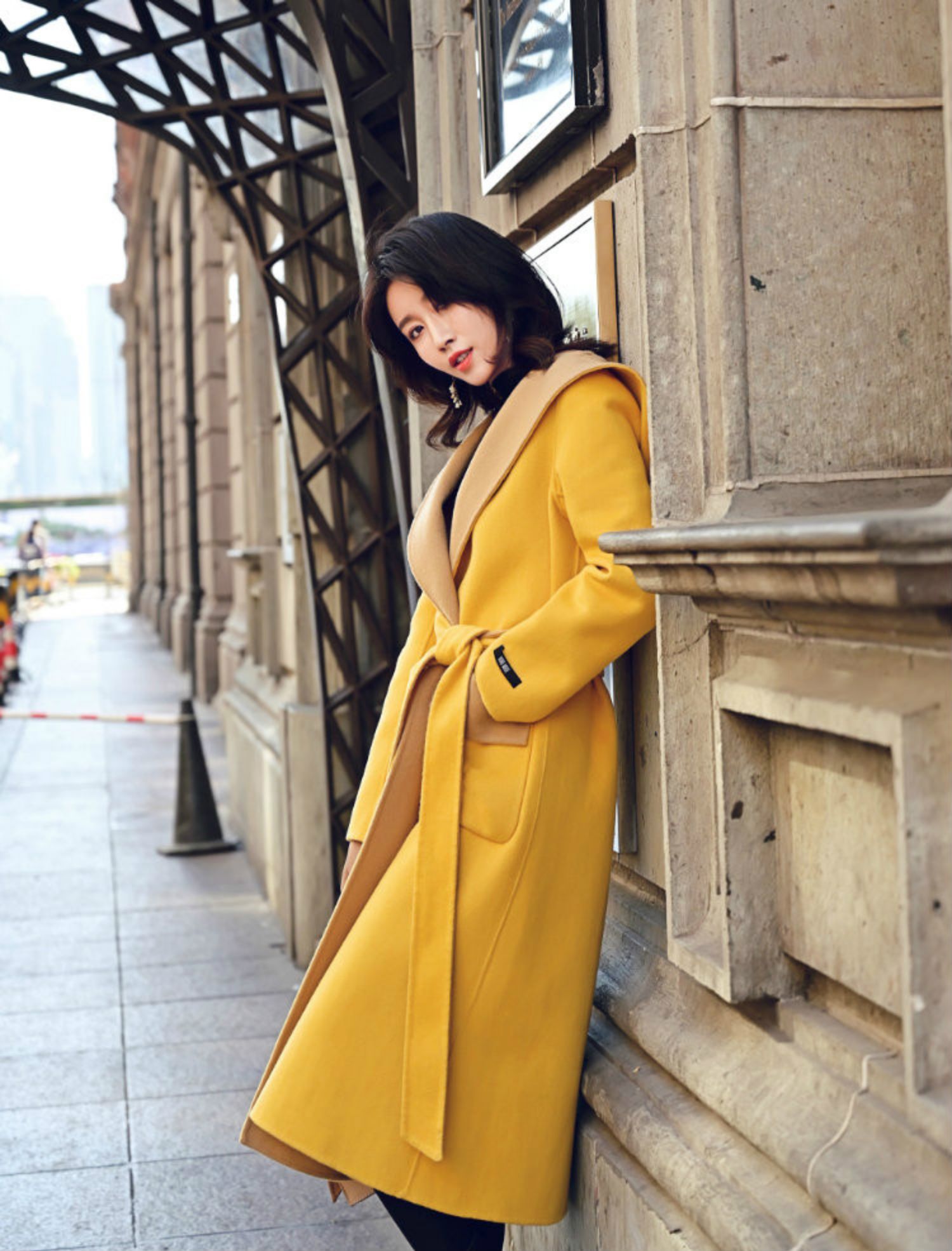 Mùa xuân 2019 và áo khoác cashmere hai mặt mới, áo khoác len len màu vàng trong chiếc mũ trùm đầu dài Slim Hepburn - Accentuated eo áo mẫu áo dạ đẹp