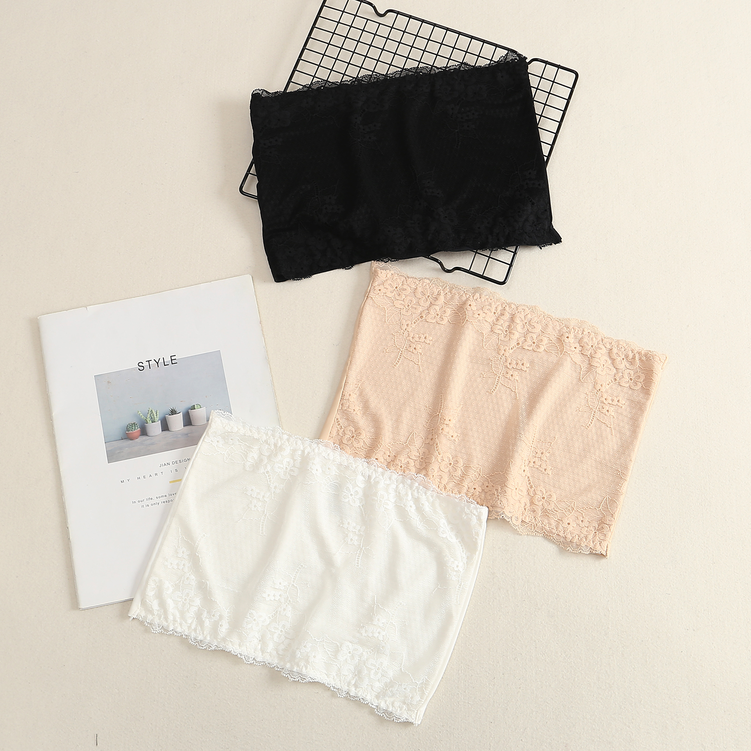 Summer strapless bandeau underwear student high school female anti-walk light beauty back wrapped chest sexy lace primer thin inside