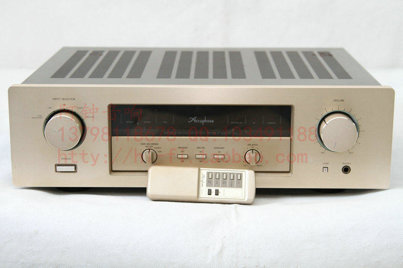 Accuphase E-210プリメインアンプ 210W アキュフェーズ プリメインアンプ E-210 AccuphaseのE-210プリメイン