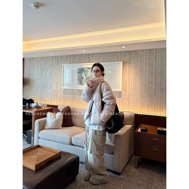 Peachzhou Badge Ro Style Webbing 90 White Goose down Loose Stand Collar Zipper down Jacket Unisex Coat