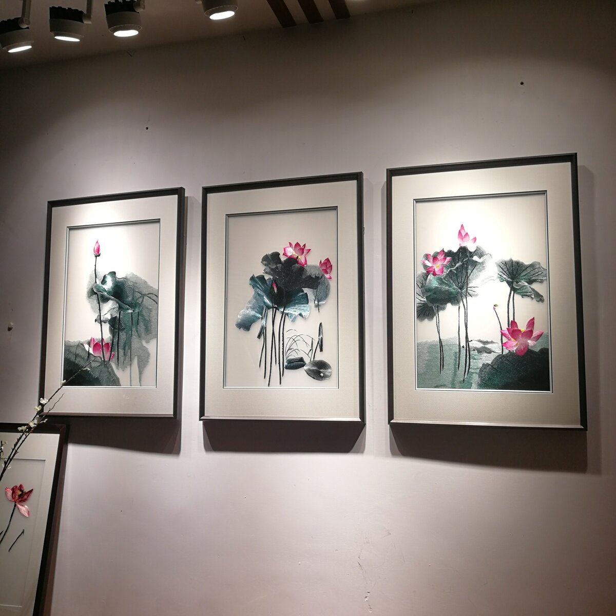 Silk Su embroidery living room sofa background new Chinese porch decorative painting lotus sample villa triple combination