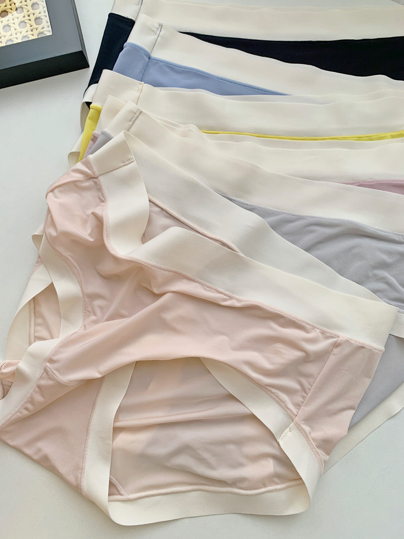 The thin soft slip quality is too good ~ macho * brand 8101 minimis comfortable and thin section No-scratched ice silk mid-waist underpants woman