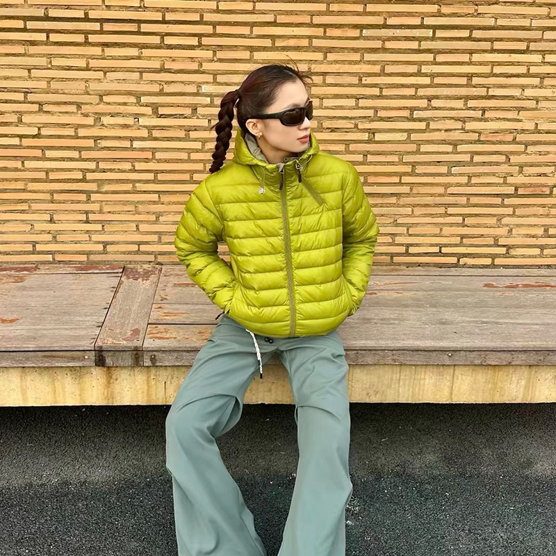 2026 New Outdoor Hooded Short down Jacket for Men and Women, Couple Style, Lightweight White Duck down Green Coat for Petite Individuals 2026 New Outdoor Hooded Short down Jacket for Men and Women, Couple Style, Lightweight White Duck down Green Coat for Petite Individuals