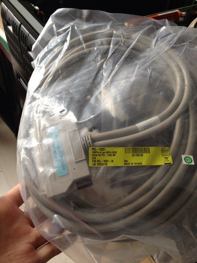 PCL10251 SCSI-100 to 2 * SCSI-50 shaded cable can customize cable length