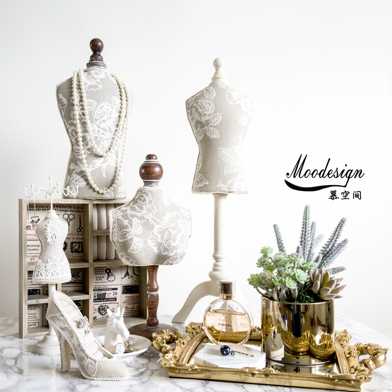 JK Mousse Space Lace Humanoid Wooden Tabletop Jewelry Necklace Ornament SHOW SHOP WINDOW HEM PROP PROP