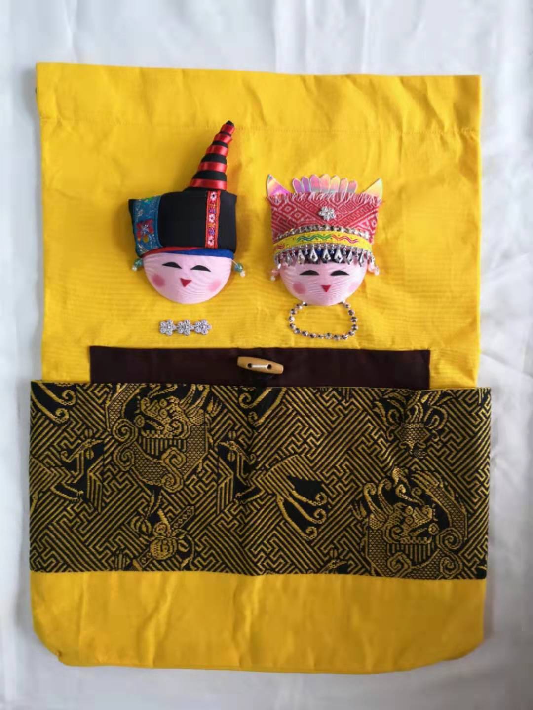 Guangxi Zhuangjin ethnic doll letter insert (large) Ethnic wind craft gift decoration Home hotel decoration hot sale