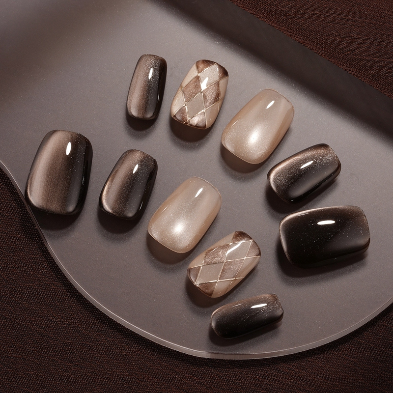 Japanese Original【Earl Mocha】Purely Handmade Wearable Nails 2026 Spring New Short Style Cat Eye Manicure That Enhances Complexion