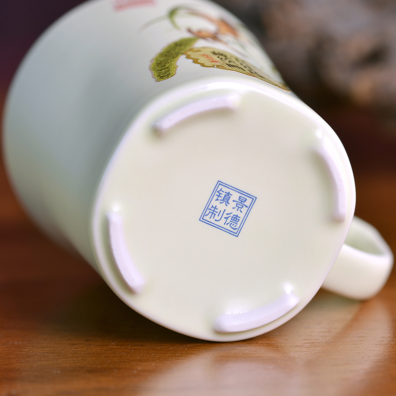 Jingdezhen ceramic cups, small meeting personal tea cups with cover filter 4 is the boss a gift boxes