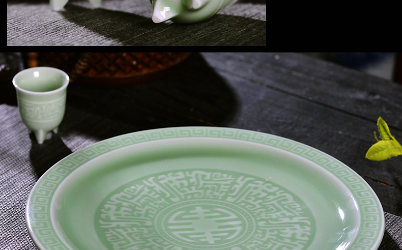 A complete set of jingdezhen celadon wine suits for Chinese style household ceramic wine liquor hip flask glass points gift boxes