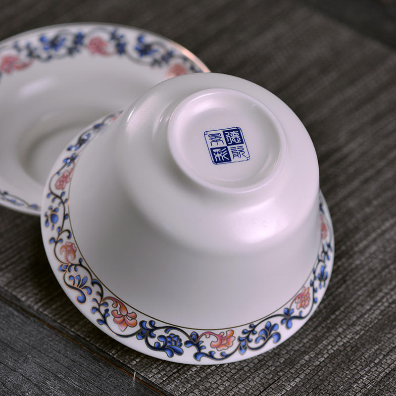 Jingdezhen ceramic tureen tea bowl is big in number kung fu tea bowl three only inferior smooth ceramic bowl hand grasp pot