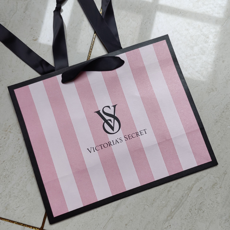 Authentic Victoria's Secret Vs Gift Wrapping Paper Bag Gift Box Paper Box Hand-Held Paper Bag Authentic Victoria's Secret Vs Gift Wrapping Paper Bag Gift Box Paper Box Hand-Held Paper Bag