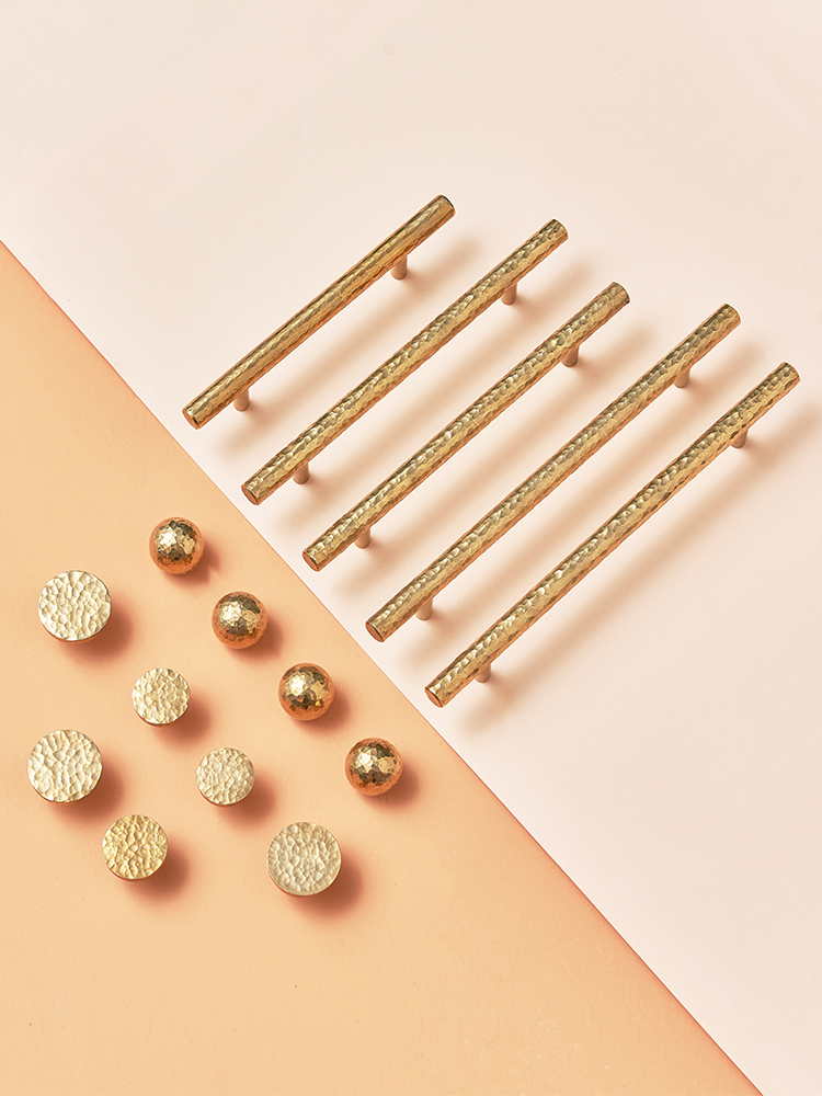 Hammered brass handle Modern simple overall cabinet drawer wardrobe door Shoe cabinet Light luxury cabinet Gold pure copper long handle