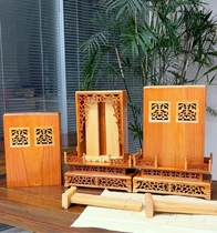 The Berwood Throne Gods Throne Bag is written and written on the family genealogy of the Lord of the House.