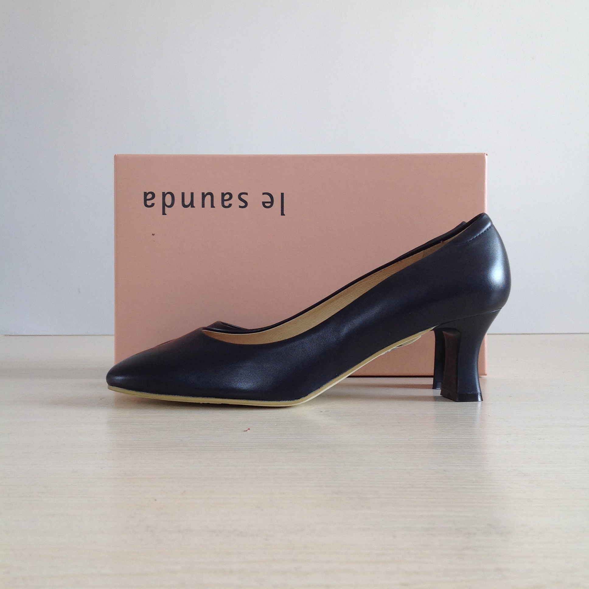le saunda mens shoes price