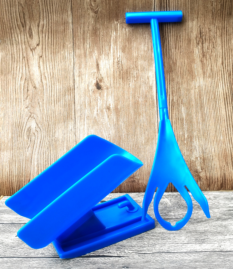 Wearing socks aids pregnant women who are obese with leg waist inconvenience physically and mentally disabled people wear off socks and wear stockings without bending over socks