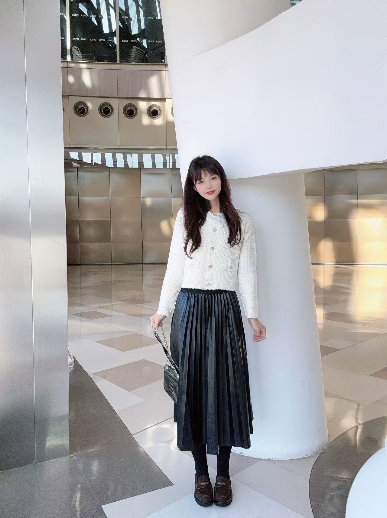 宋佳同款百丽海鸥乐福鞋2.0：厚底真皮的英伦飒爽美学