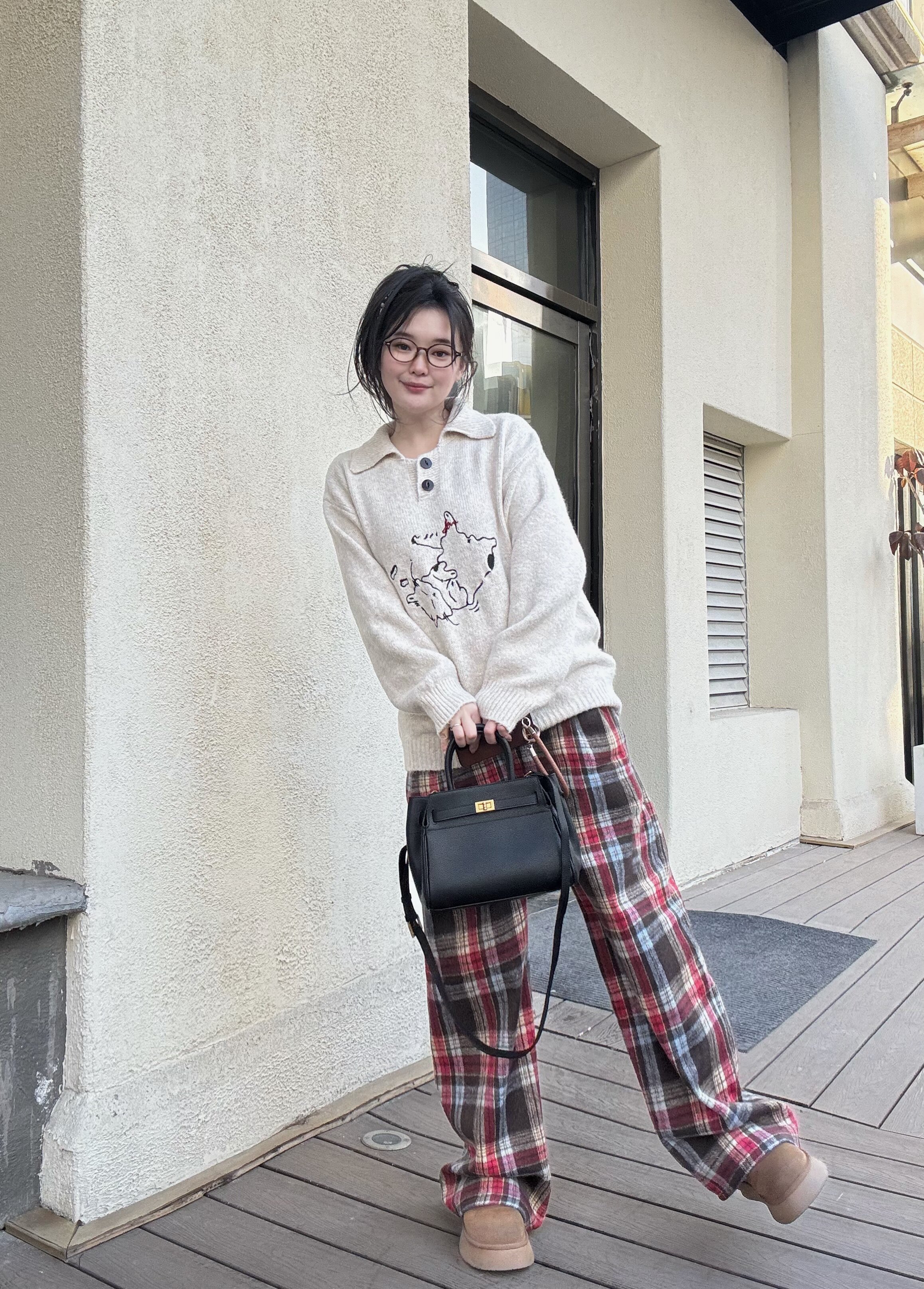 百丽红色新娘婚包 大容量设计装下红包手机 手提斜挎两用更实用