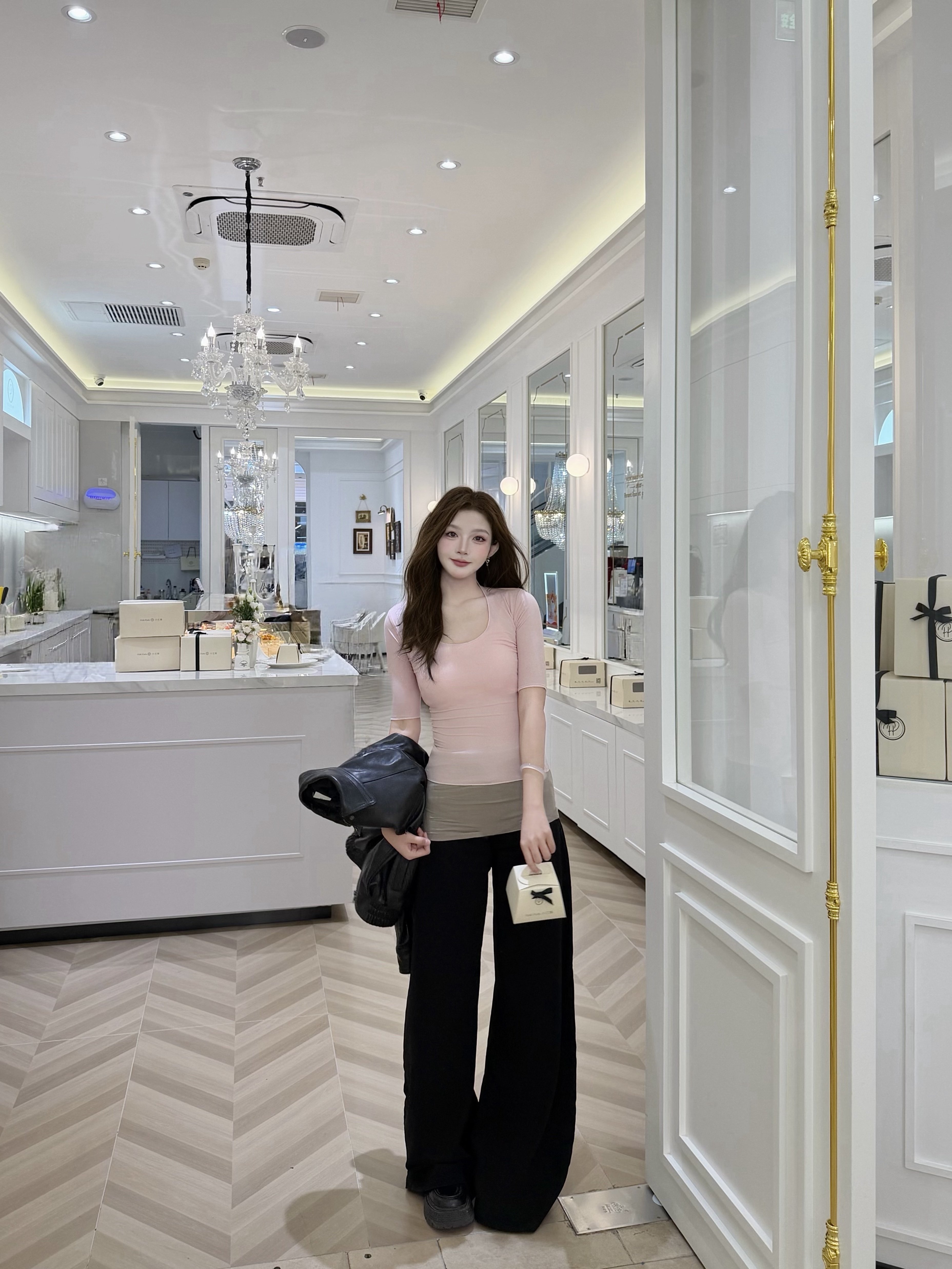 黑泽玄七2026春季新款微胖T恤 大U领设计修饰锁骨更显瘦 五分袖遮肉不勒手臂