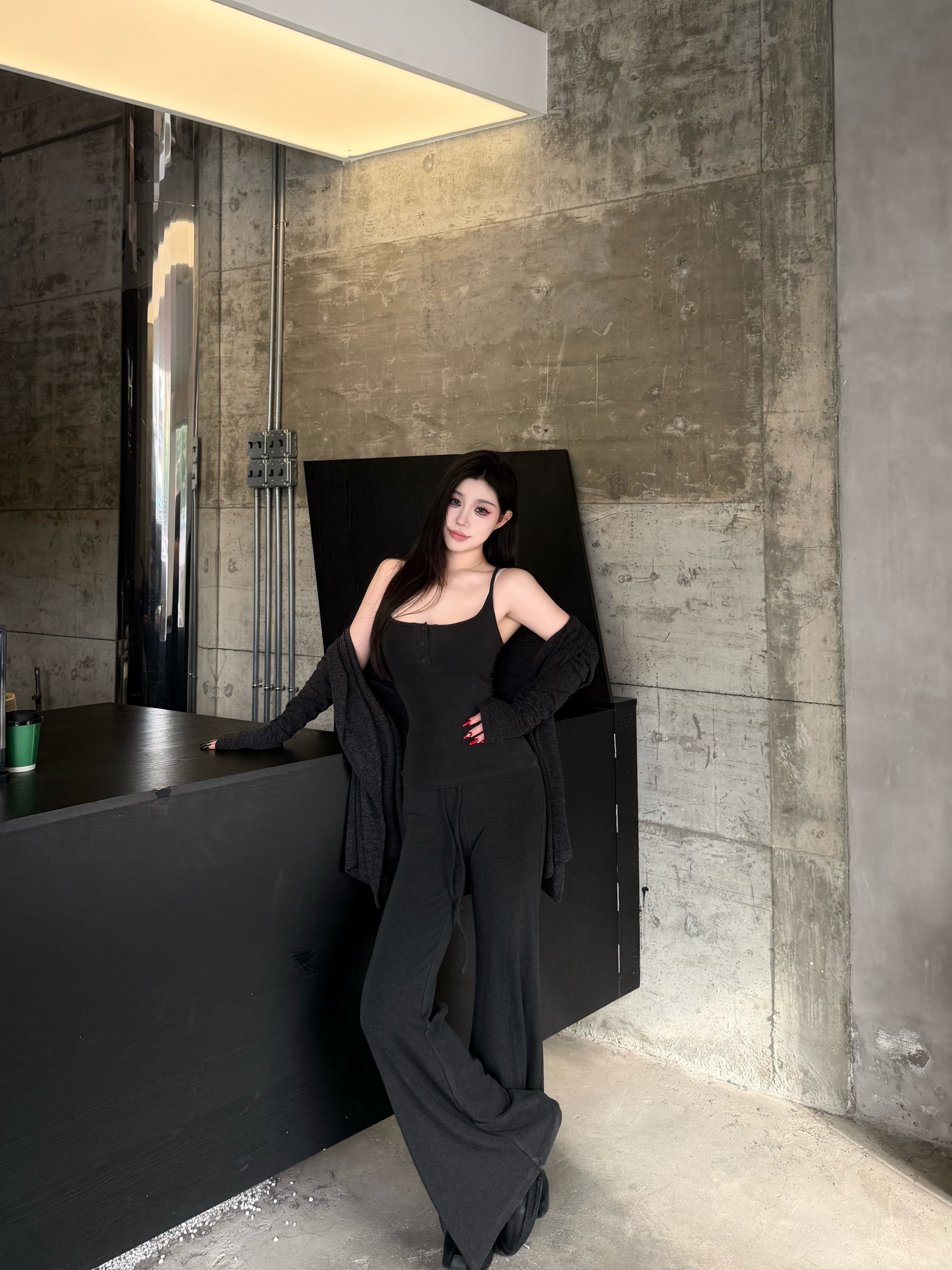 黑泽玄七2026春季微胖mm专属套装，吊带+开衫+休闲裤三件套宽松慵懒风遮肉显瘦