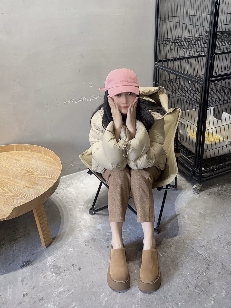 cvrv勃肯包头半拖鞋：7.5cm松糕底的春日慵懒显高美学