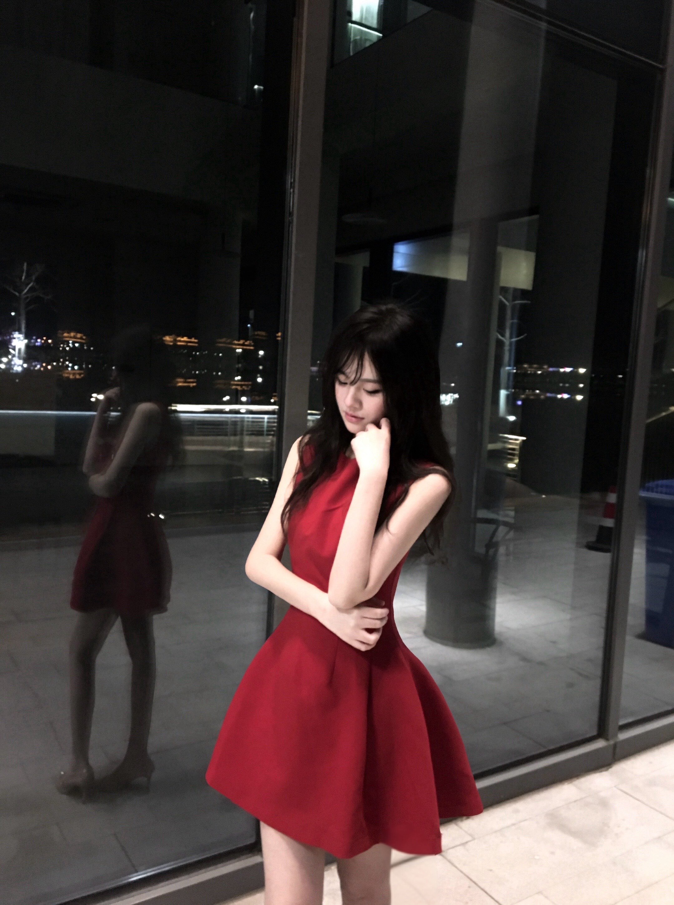 舒胡蕾夏日生日裙 法式无袖收腰设计 显瘦显高拉长比例 高级感气质满分