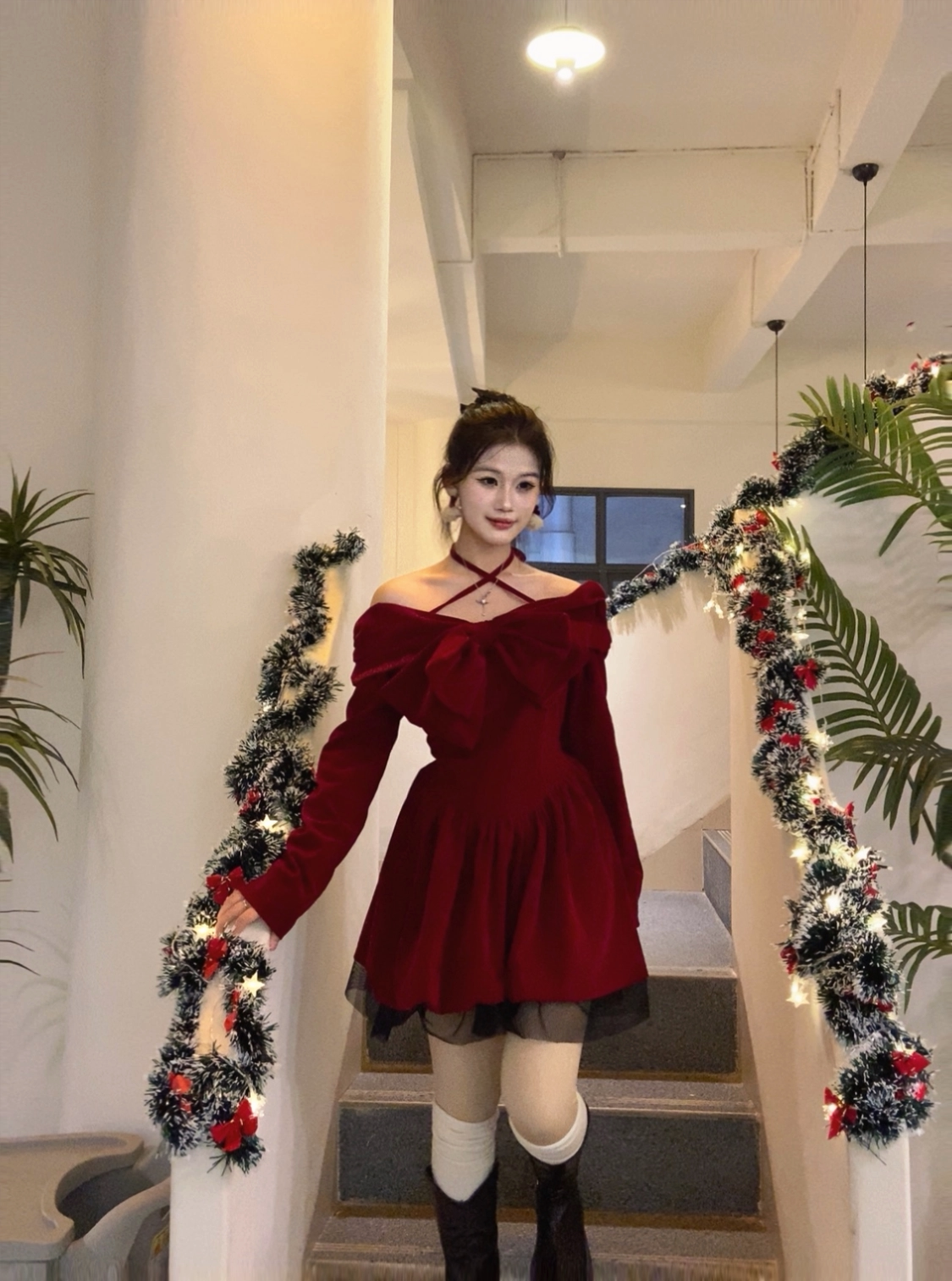 绮雨薇法式红色连衣裙 蓬蓬裙摆遮肉显瘦 收腰设计拉长比例 小个子专属显高版型