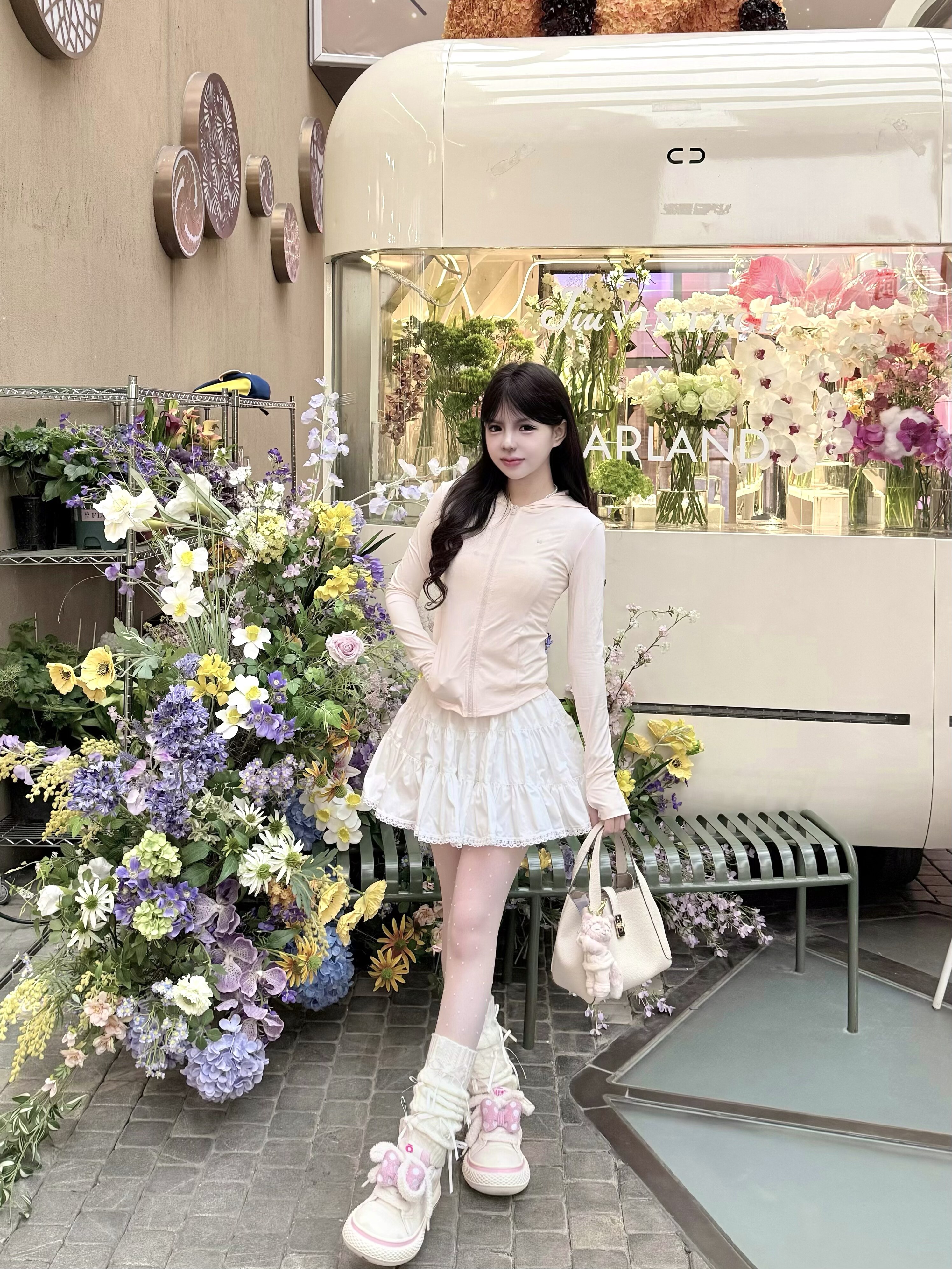 百丽真皮菜篮子包 牛皮材质高级耐磨 水桶包型大容量实用