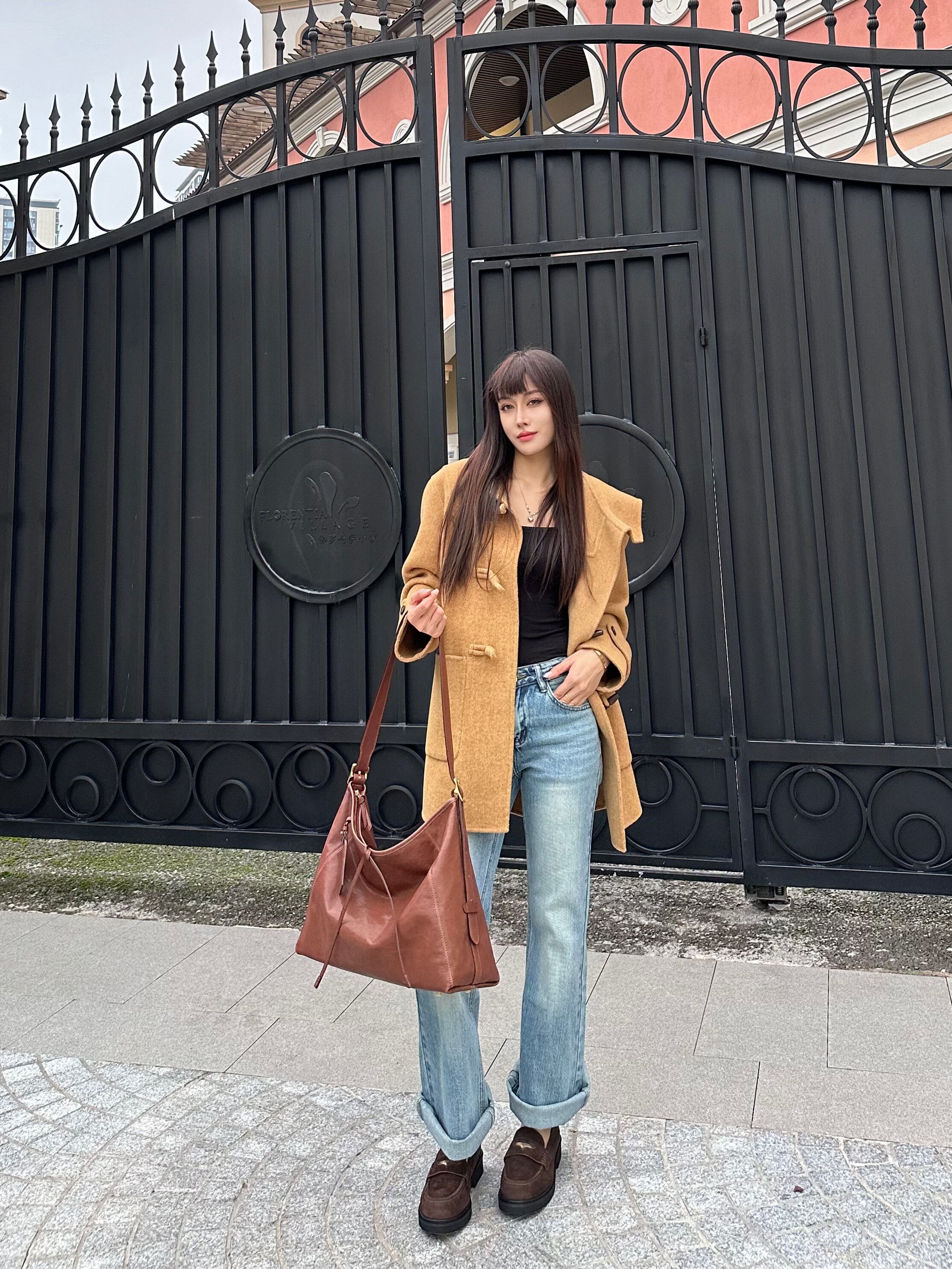 宋佳同款百丽海鸥乐福鞋2.0：厚底真皮的英伦飒爽美学