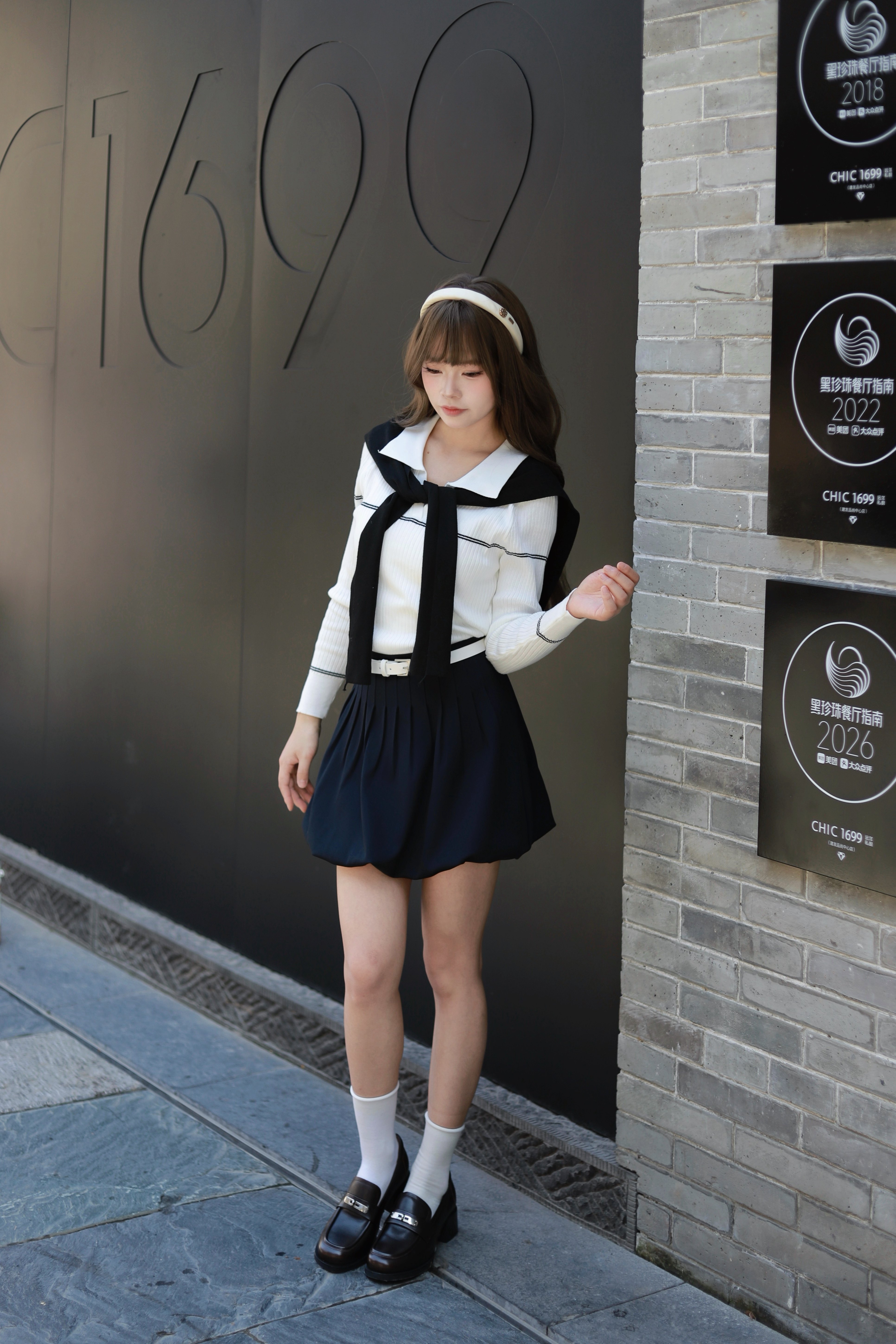 百丽春季复古粗跟乐福鞋 黑色小皮鞋经典百搭 粗高跟设计稳当增高不累脚