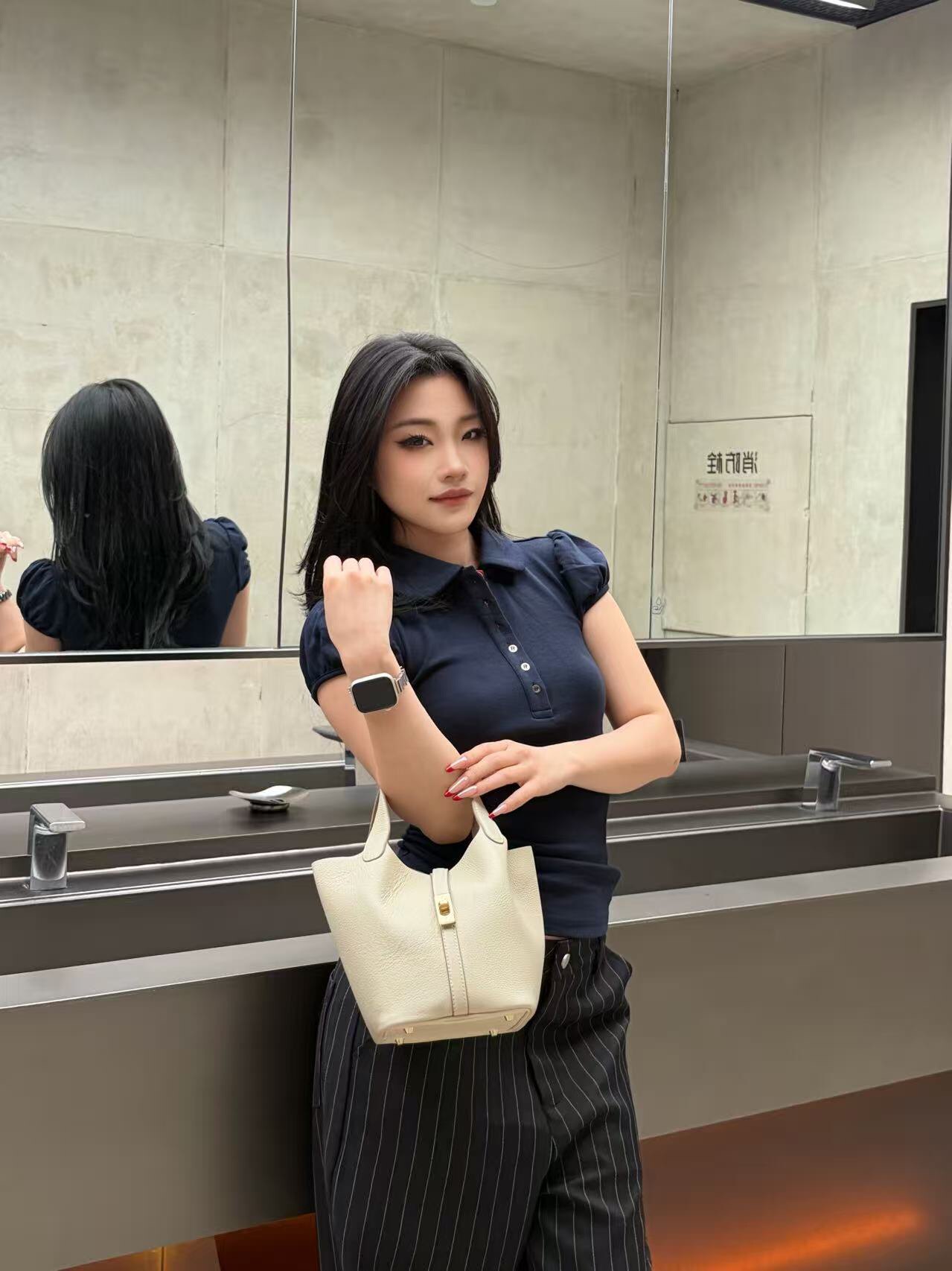 母亲节礼物优选！百丽真皮菜篮子妈妈包 红色喜庆大气 手提水桶包型大容量实用