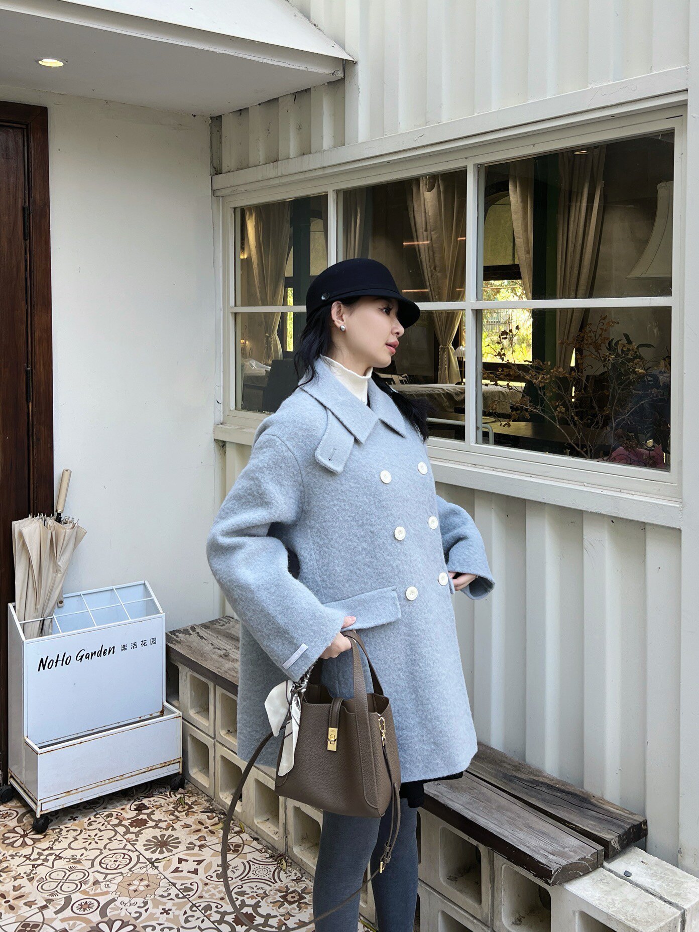 百丽真皮菜篮子包 牛皮材质高级耐磨 水桶包型大容量实用