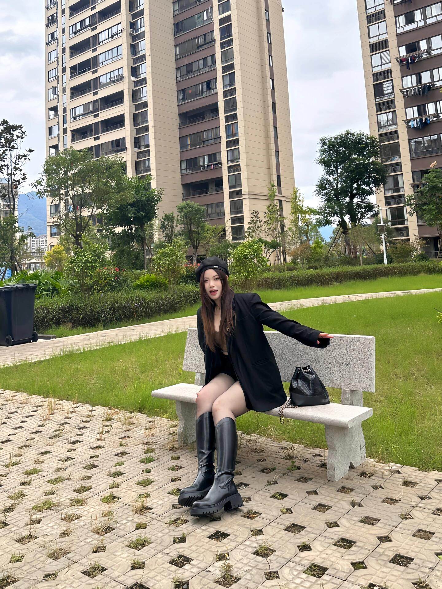 小野和子冬季黑丝光腿神器 加绒双层设计保暖不臃肿 替换装方便实用