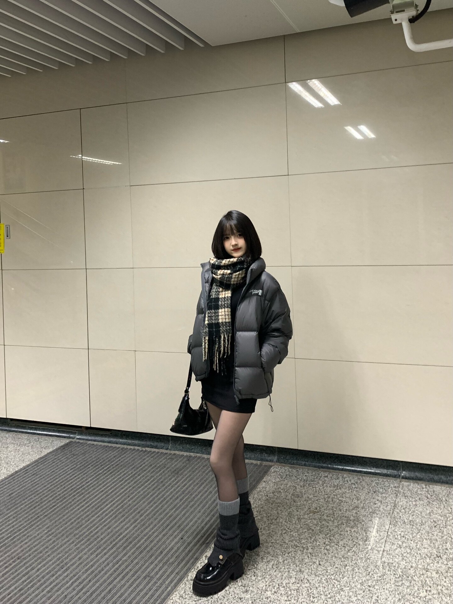 小野和子冬季黑丝光腿神器 加绒双层设计保暖不臃肿 替换装方便实用